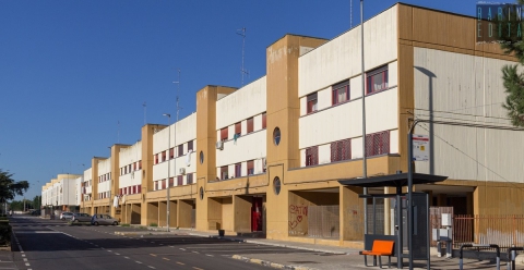 Non c'è un supermercato né un bus che va in città: viaggio a Catino, il rione più isolato di Bari